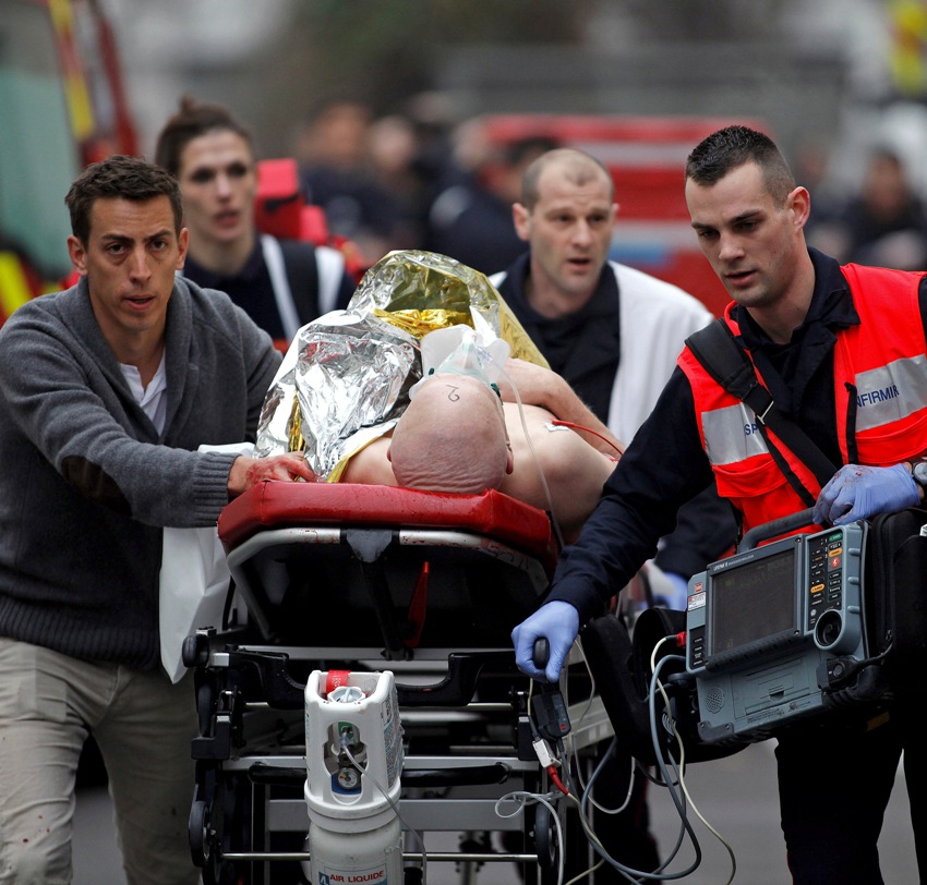 Párizsi vérengzés - Európai vezetők megdöbbenésüket fejezték ki