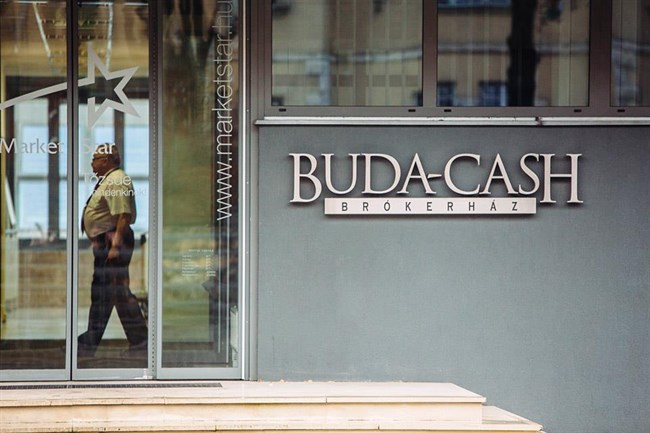 Buda-Cash - Ügyvéd: sikkasztás gyanújával nyomozás indult