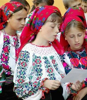 Moldvai és gyimesi hagyományőrzők közreműködésével rendezik meg a Csángó Bált