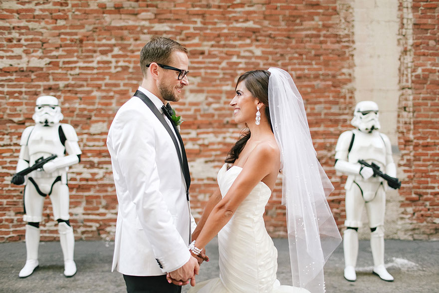 Igazi Star Wars esküvője volt a rajongóknak