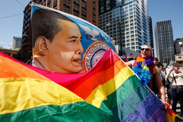 Obama kormánya homoszexuális házasságok legális útra való terelését sürgeti!