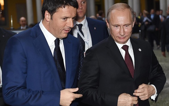 Olasz sajtó: Matteo Renzi és Vlagyimir Putyin találkozója a párbeszédet segíti