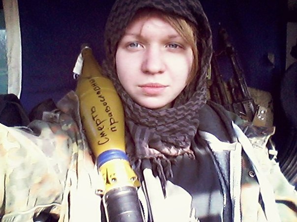 Egy ukrán nő hobbiból lő egy aknavetővel a falura – videó