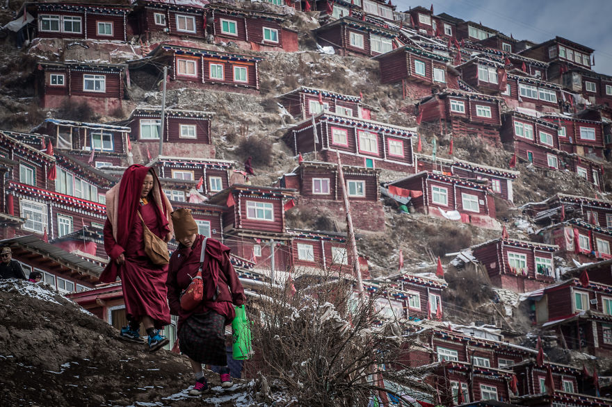 A város, ahol 40 ezer szerzetes lakik