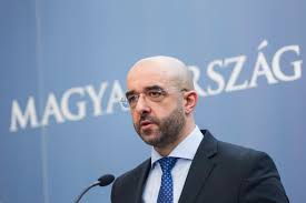 Kormányszóvivő: elfogadta a stratégiai kabinet a közigazgatási perrendtartásról szóló előterjesztést