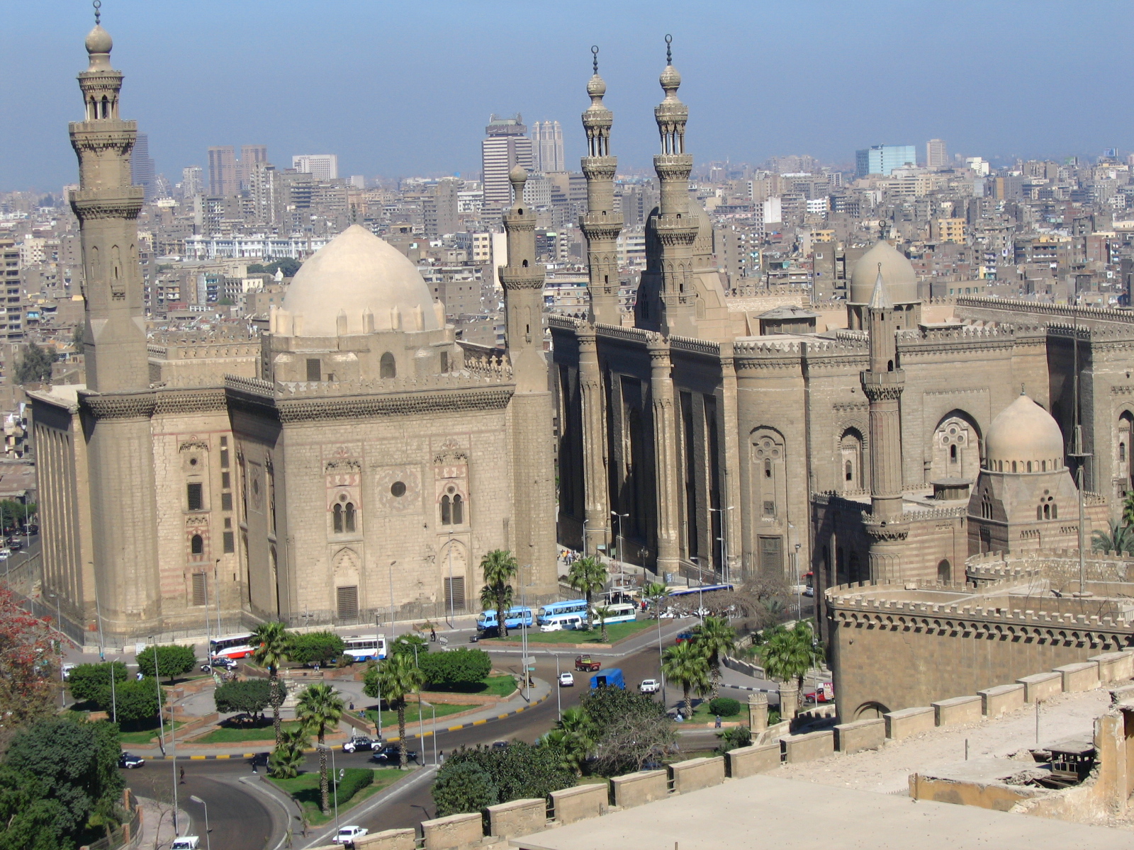 Az orosz védelmi miniszter Egyiptomba látogatott a két ország zavartalan viszonyának jeleként