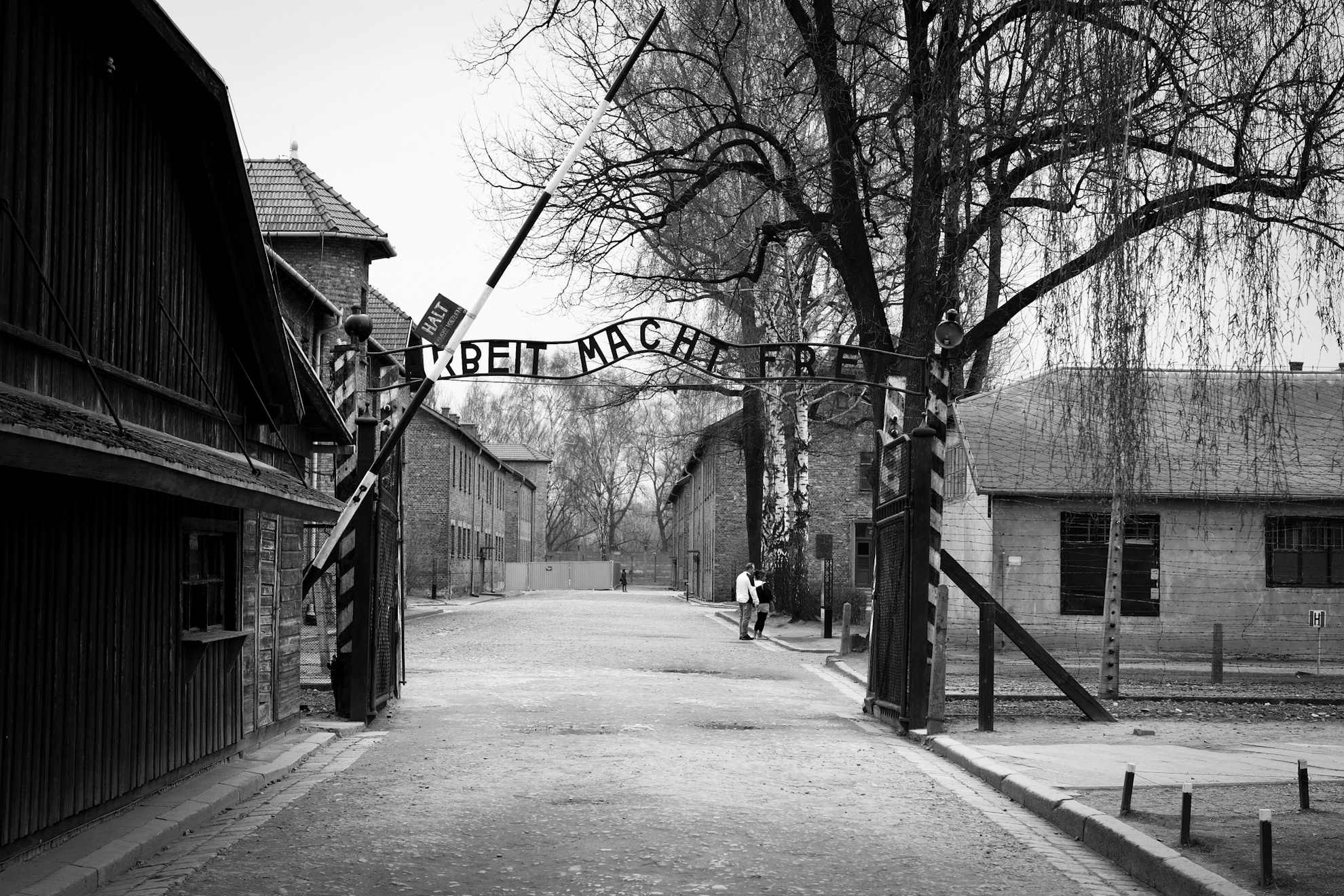 A náci koncentrációs és megsemmisítő táborok áldozataira emlékeztek Lengyelországban