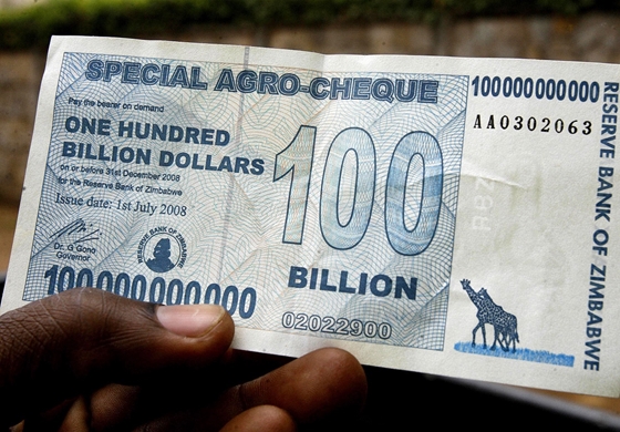 A zimbabwei katasztrofális hiperinfláció! - inflációk a világban videó