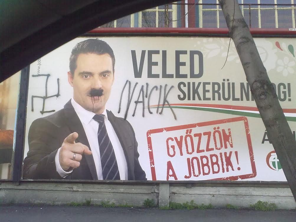 Plakátrongálás - Jobbik: a kormány és a baloldal is túlzásba esik