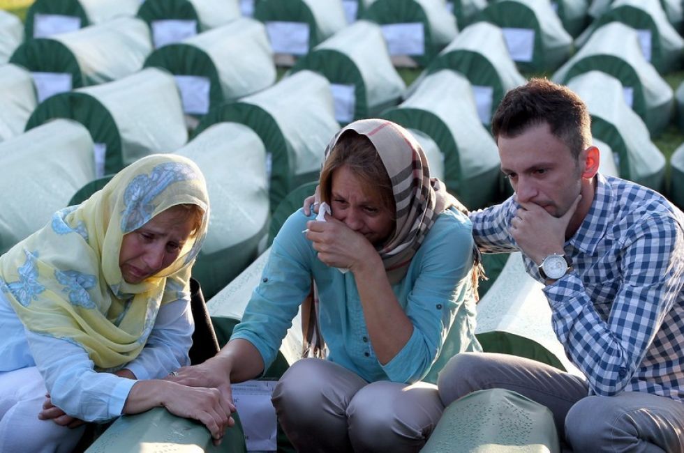Srebrenicai mészárlás - A boszniai államelnökség tagjai a jövő héten Szerbiába látogatnak
