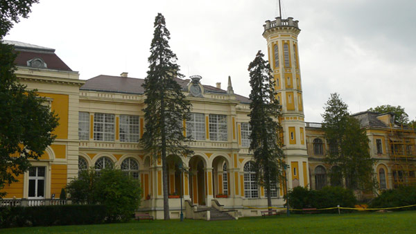 Egyedülálló építészeti dokumentáció készült a füzérradványi Károlyi-kastélyról