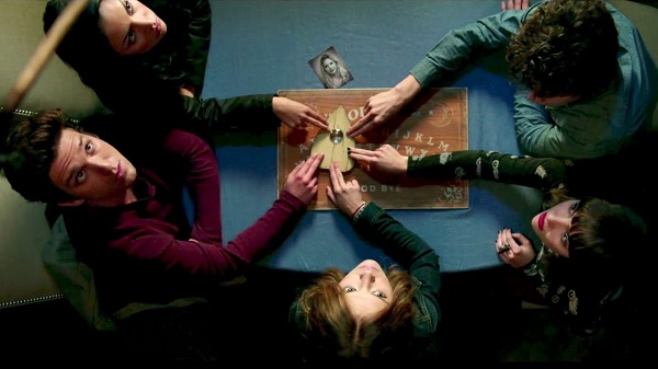 Elrettentés: Hátborzongató, igaz történetek a Ouija táblával