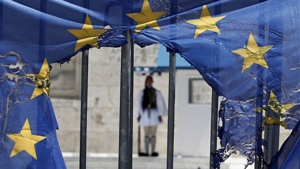 Görög adósság - De Telegraaf: Európának el kell majd engednie a görög adósság egy részét