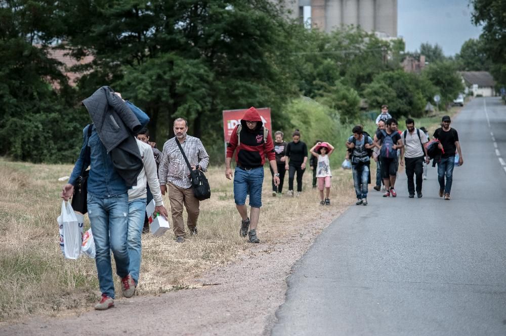 Illegális bevándorlás - BM: csak úti okmánnyal és érvényes vízummal lehet továbbmenni Németországba
