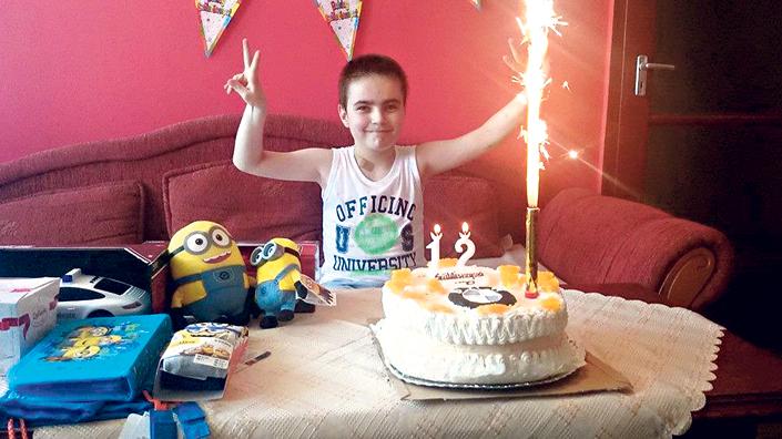 Elképesztő orvosi bravúrral mentették meg a 12 éves Dávid életét