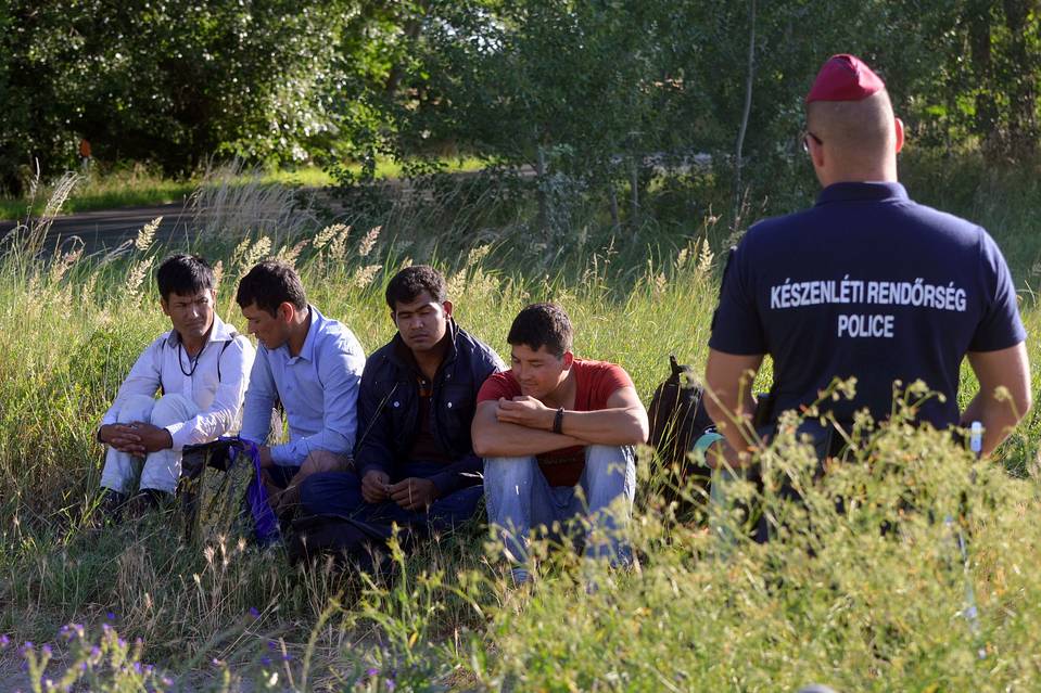 Illegális bevándorlás – Csaknem ezerötszáz határsértőt tartóztattak fel Csongrád megyében