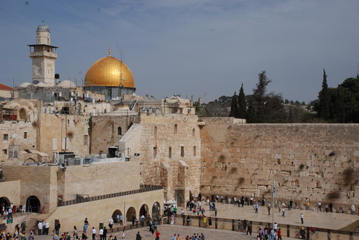 Újabb késelés volt Jeruzsálemben, a palesztin merénylőt lelőtték