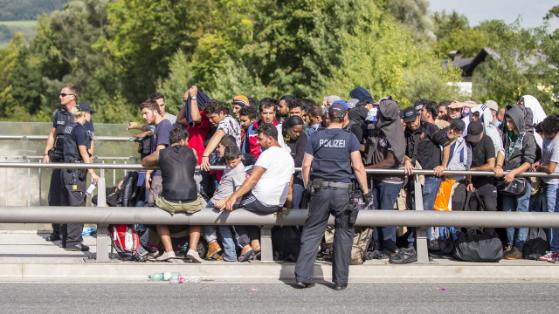 Bild: Németországba bő 150 ezer menedékkérő érkezett a határellenőrzés visszaállítása óta