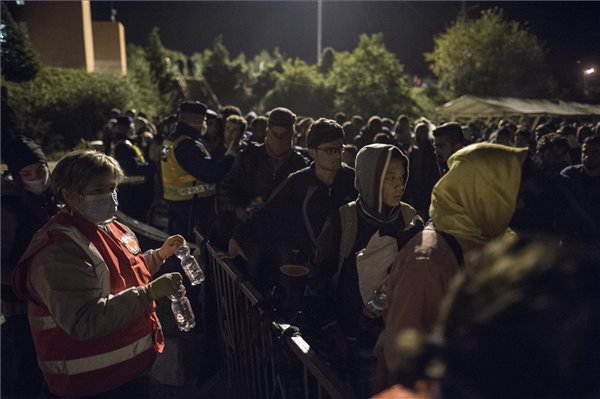 Újabb migránsok érkeztek Barcsra