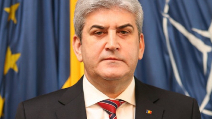 Lemond szenátori mandátumáról az emberöléssel gyanúsított volt román kormányfőhelyettes