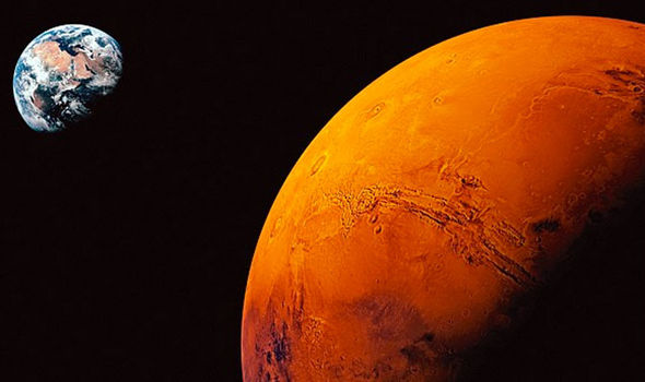 Bejelentette a NASA, hogy folyékony sós vizet találtak a Marson!