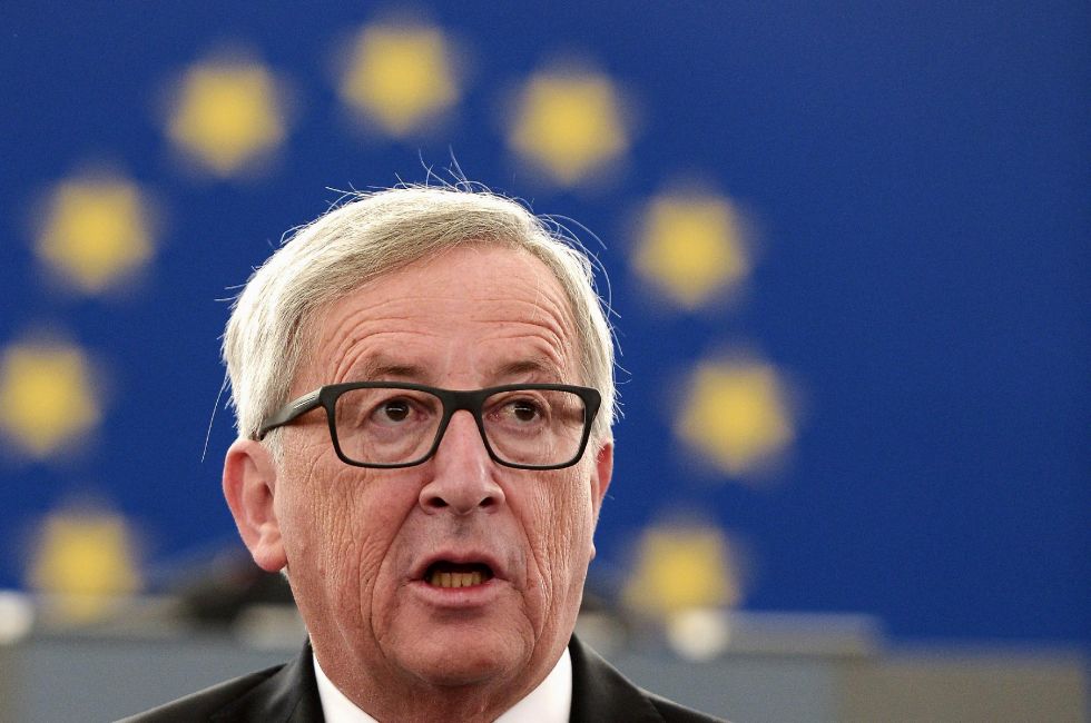 Illegális bevándorlás - Juncker telefonon egyeztetett több kormányfővel
