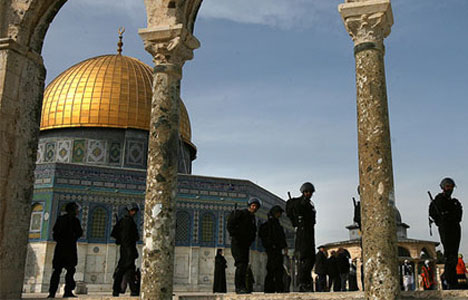 Izrael felfüggeszti a palesztinok ramadán idejére megadott belépési engedélyét
