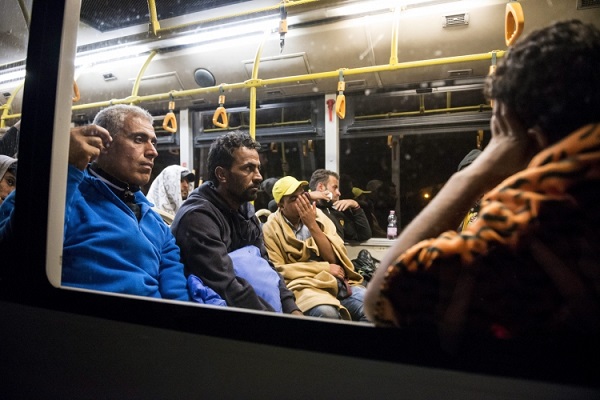 Gördülékeny a migránsok elszállítása Zákányból és Magyarbólyból