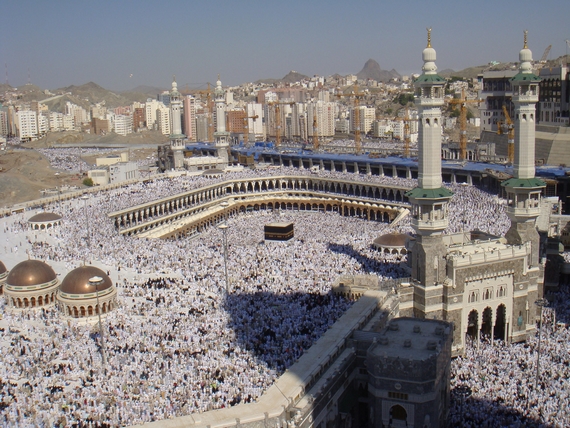 Tömeges tragédia történt a mekkai zarándoklaton
