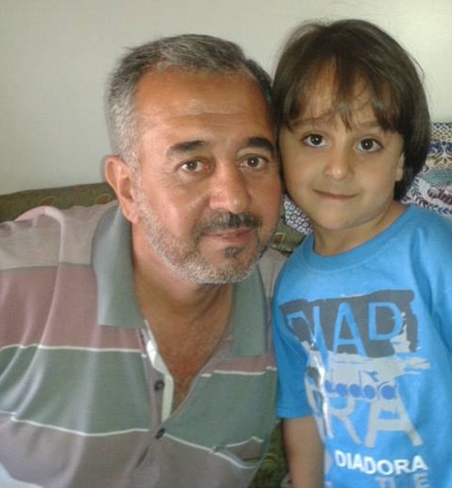 Megszólalt a szír menekült, akit László Petra elgáncsolt! - videók