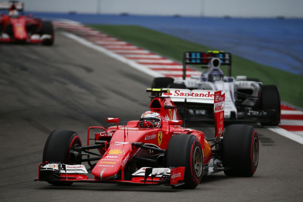 Räikkönent megbüntették, a Mercedes nyerte a konstruktőri vb-t