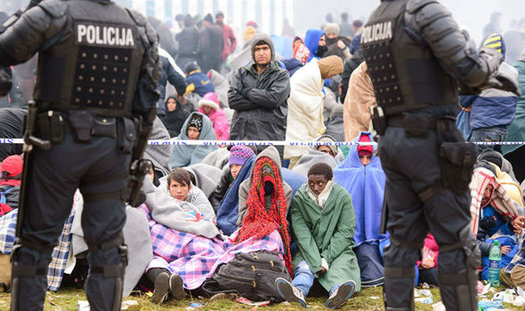 Katasztrofális állapotok uralkodnak a szlovéniai befogadóállomásokon