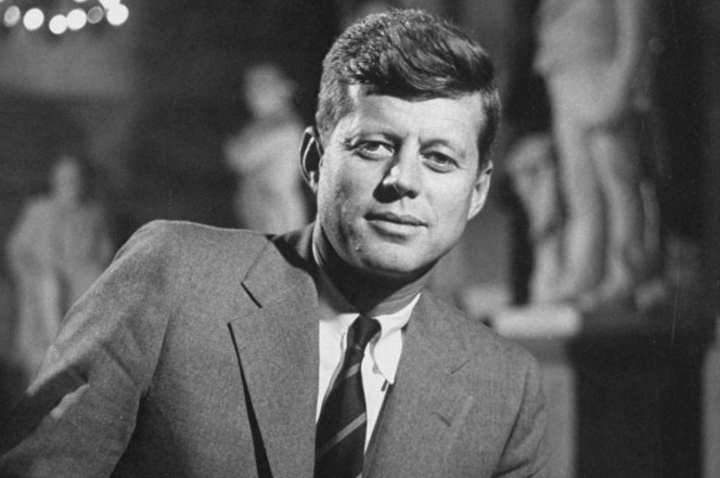 Elárverezik Kennedy elnök szerelmes leveleit