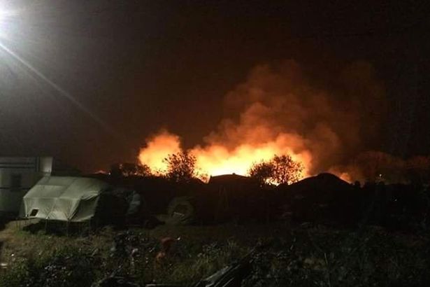 Tűz ütött ki Calaisban a menekülttáborban a párizsi terrortámadás után