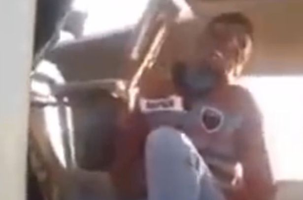 Sírva nyüszített az elfogott kegyetlen ISIS- terrorista! – videó