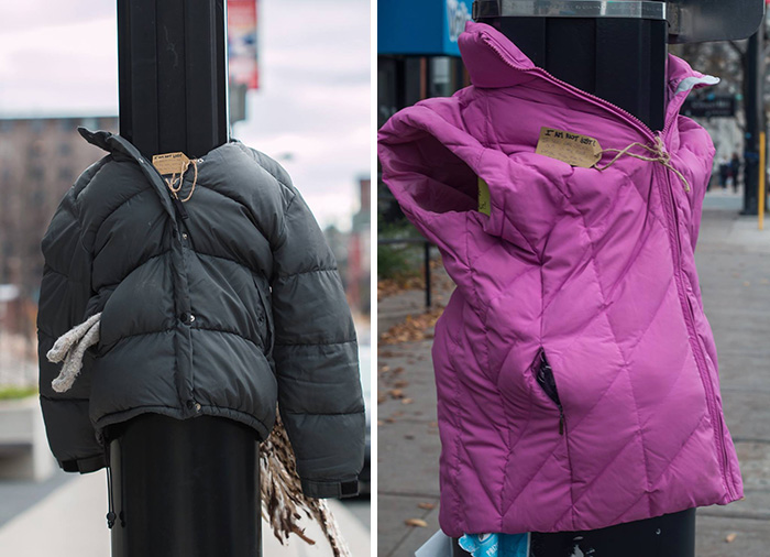 Kanadai gyerekek villanypóznákon hagynak meleg ruhát a hajléktalanoknak