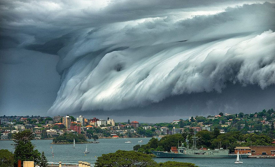 Lélegzetelállító felhő cunami érte el Sydney városát