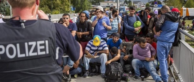 A bajor CSU csak a papírokkal érkező menedékkérőket engedné be Németországba