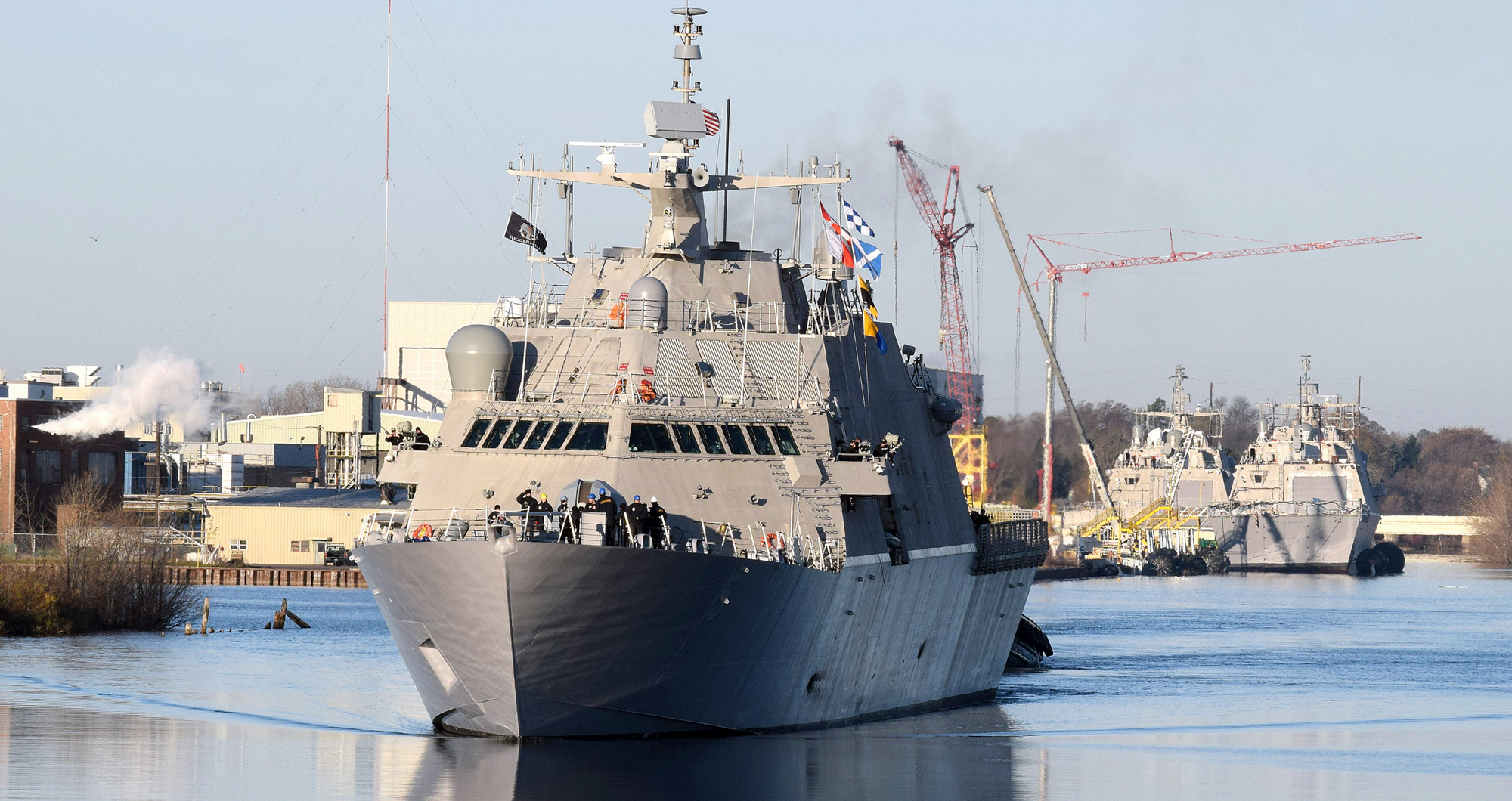 Az amerikai haditengerészet új csatahajója 20 napot sem bírt ki a tengeren