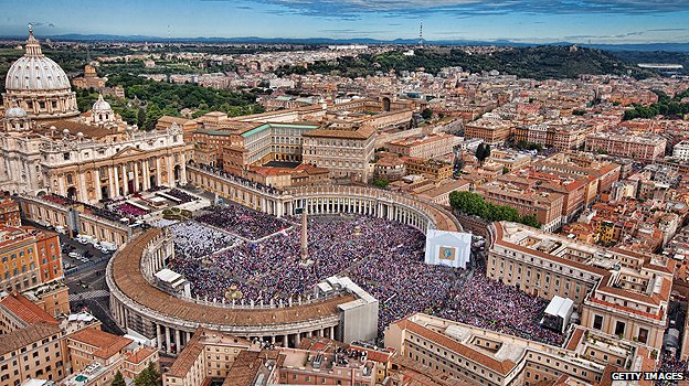 Szentszéki sajtótájékoztató: nem szabad pánikhangulatot kelteni a Rómába tartó zarándokok elriasztásával
