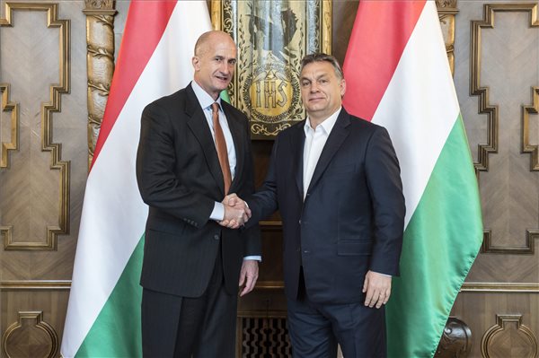 Felsőoktatási-ipari együttműködésről és a paksi bővítésről tárgyalt Orbán Viktor a GE alelnökével