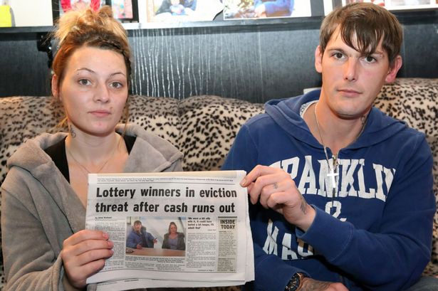A házaspár egy év alatt tapsolta el lottónyereményét