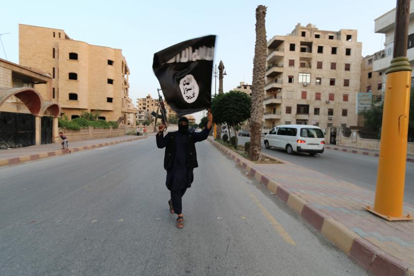Az ISIS 20 éves terroristája saját édesanyját végezte ki!