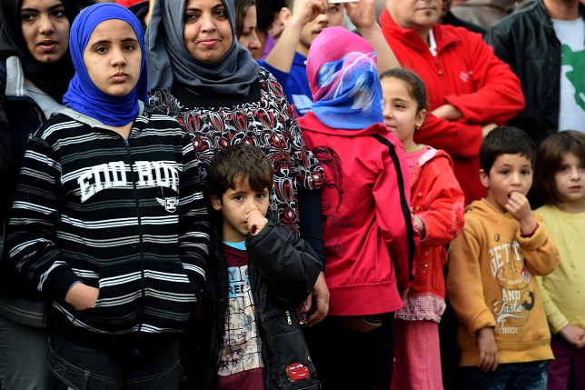 Németországban is elveszik a menekültektől az értékeiket