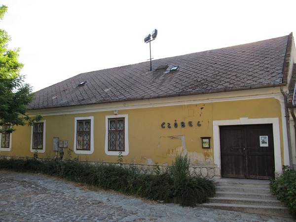 Új kiállítással nyit a felújított Czóbel Múzeum Szentendrén