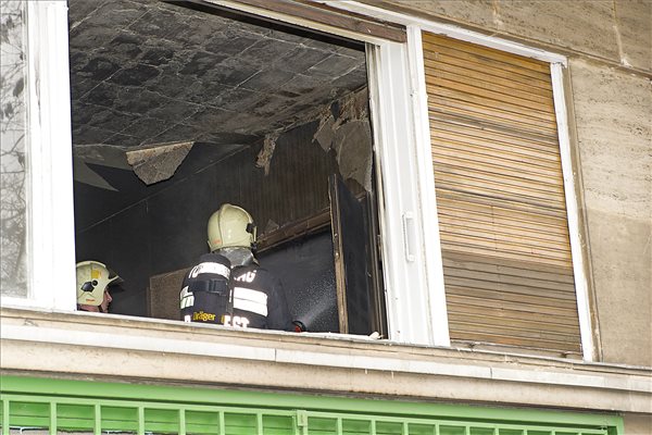 Kiégett egy lakás a II. kerületben