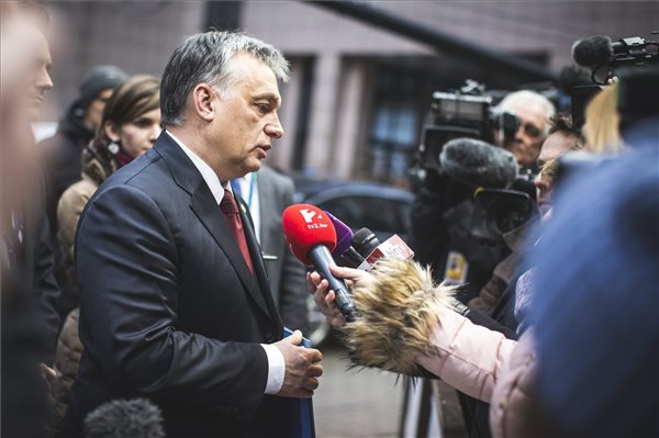 Orbán Viktor: a csütörtöki tárgyalásokon sem sikerül olyasmit ráerőltetni Magyarországra, amit nem tudna, vagy nem akarna elfogadni