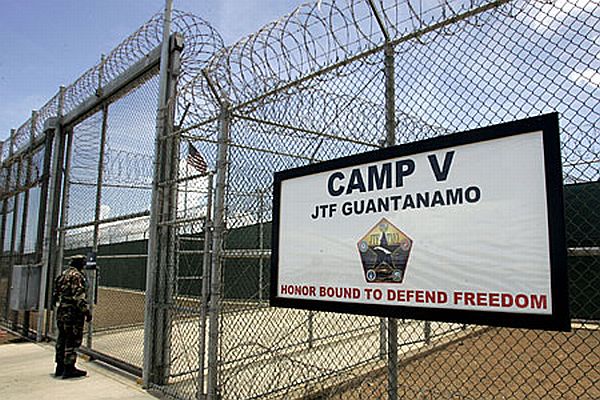 Obama ismertette a guantánamói börtöntábor bezárására vonatkozó tervét