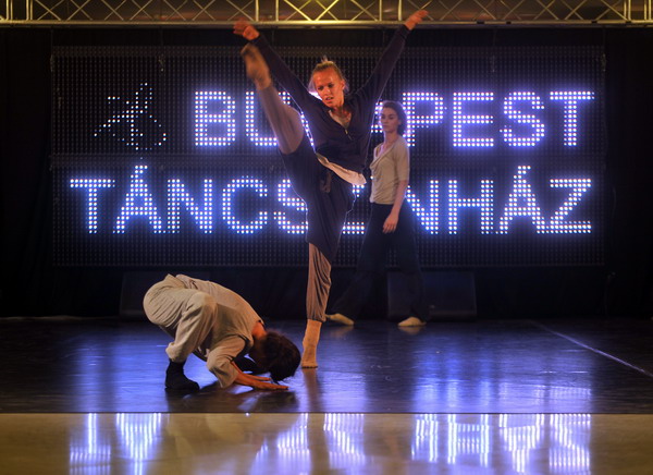Az álmok és a valóság világát mutatja be a Budapest Táncszínház új előadása