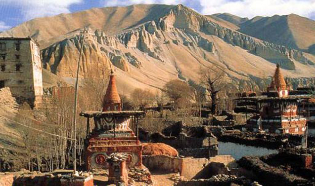 Rejtélyes vájatok a Mustang Királyságban - Tibet szerelmeseinek